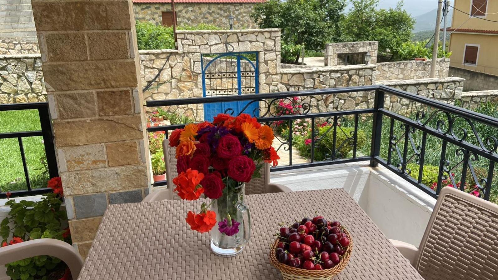 Villa Xherimeja Family Oasis Berat Room photo