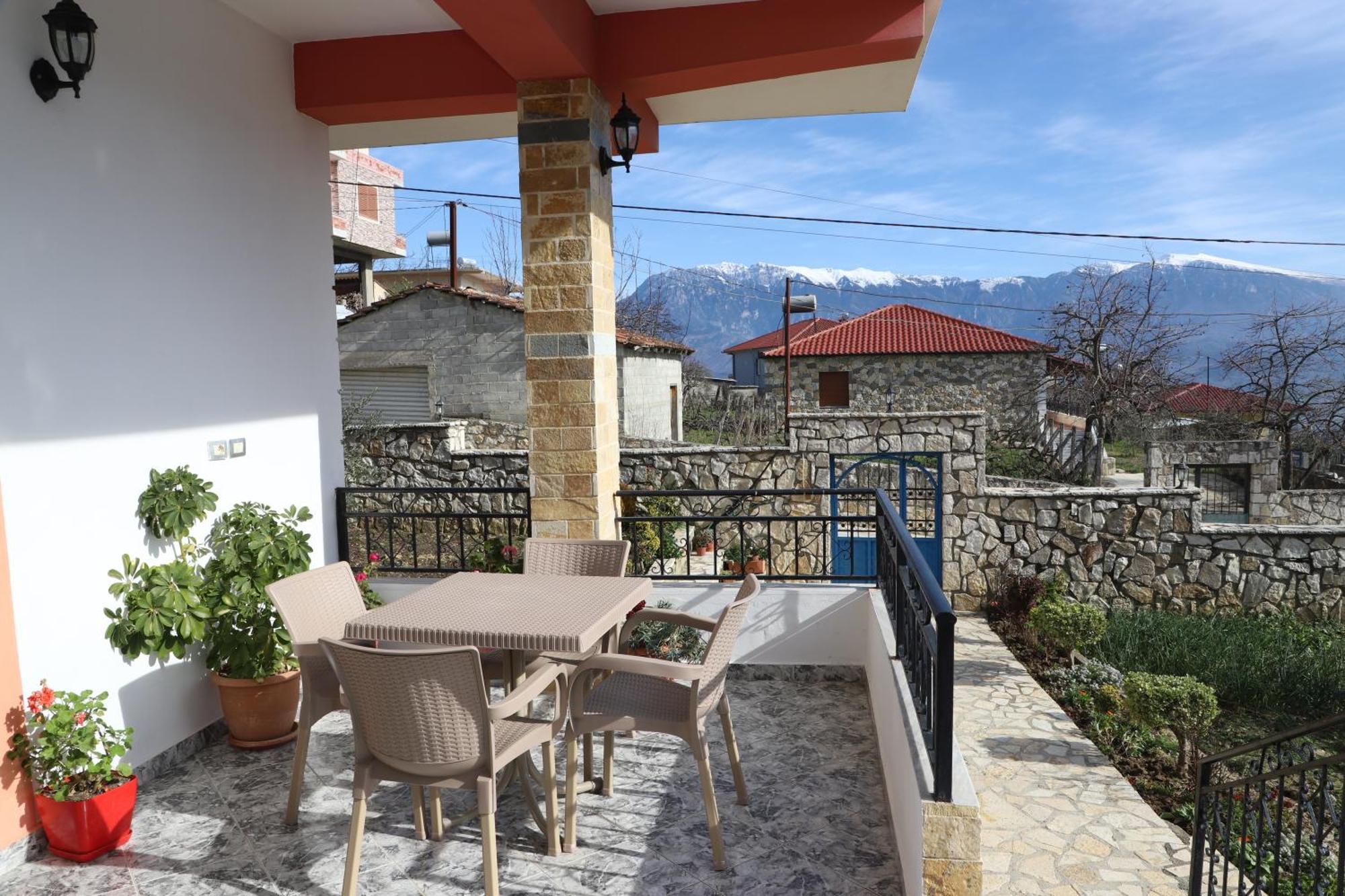 Villa Xherimeja Family Oasis Berat Room photo